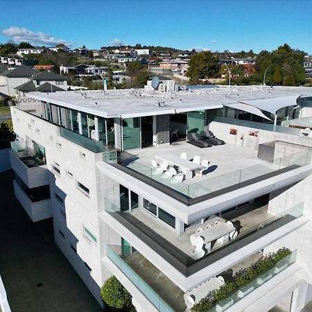 Aparthotel Sacred Waters Taupo Zewnętrze zdjęcie The penthouse apartment at 100 on Oxford